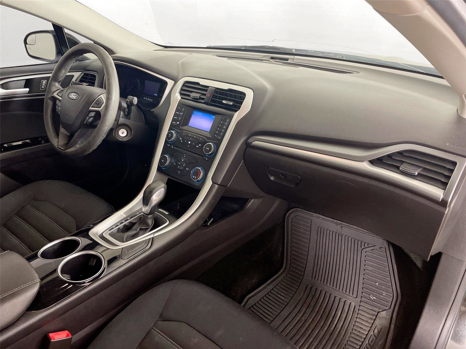 Used 2013 Ford Fusion SE FWD image 25