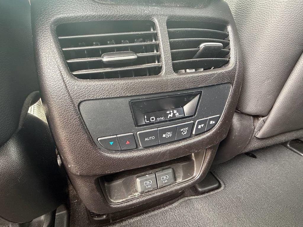 Used 2020 Acura MDX w/ Technology Package FWD image 12