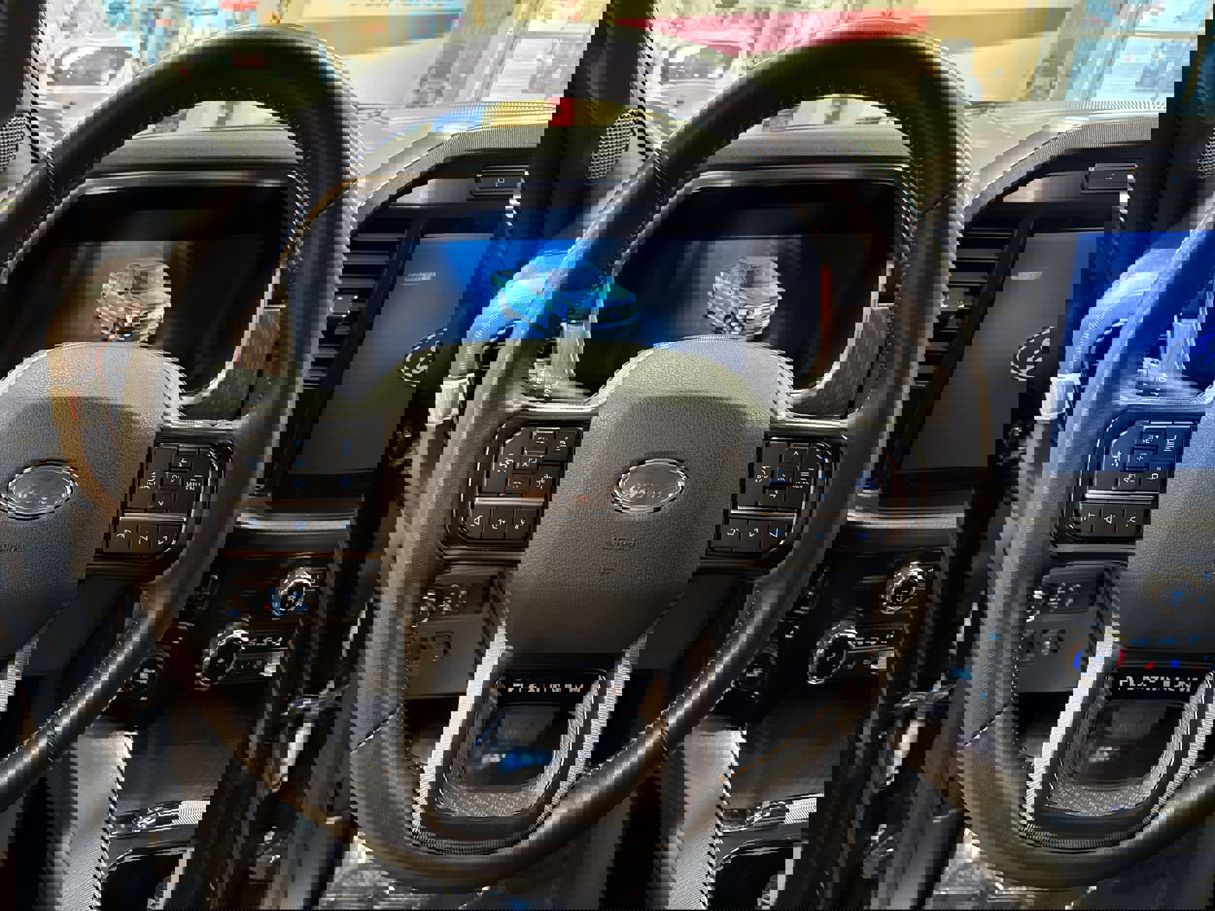 Used 2023 Ford F150 Platinum image 31