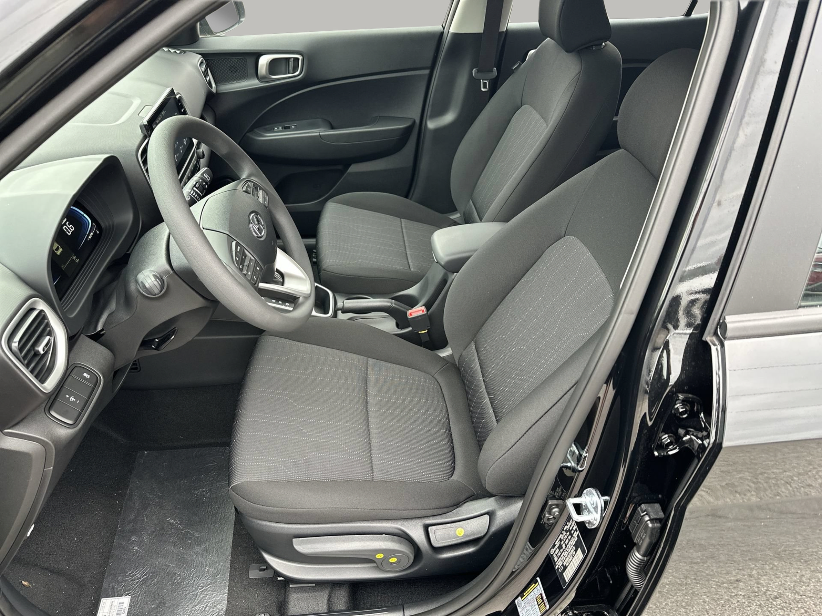 New 2026 Hyundai Venue SE FWD image 13