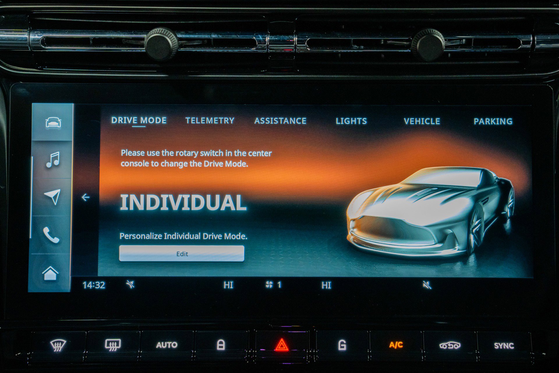 Used 2024 Aston Martin DB12 Coupe image 24