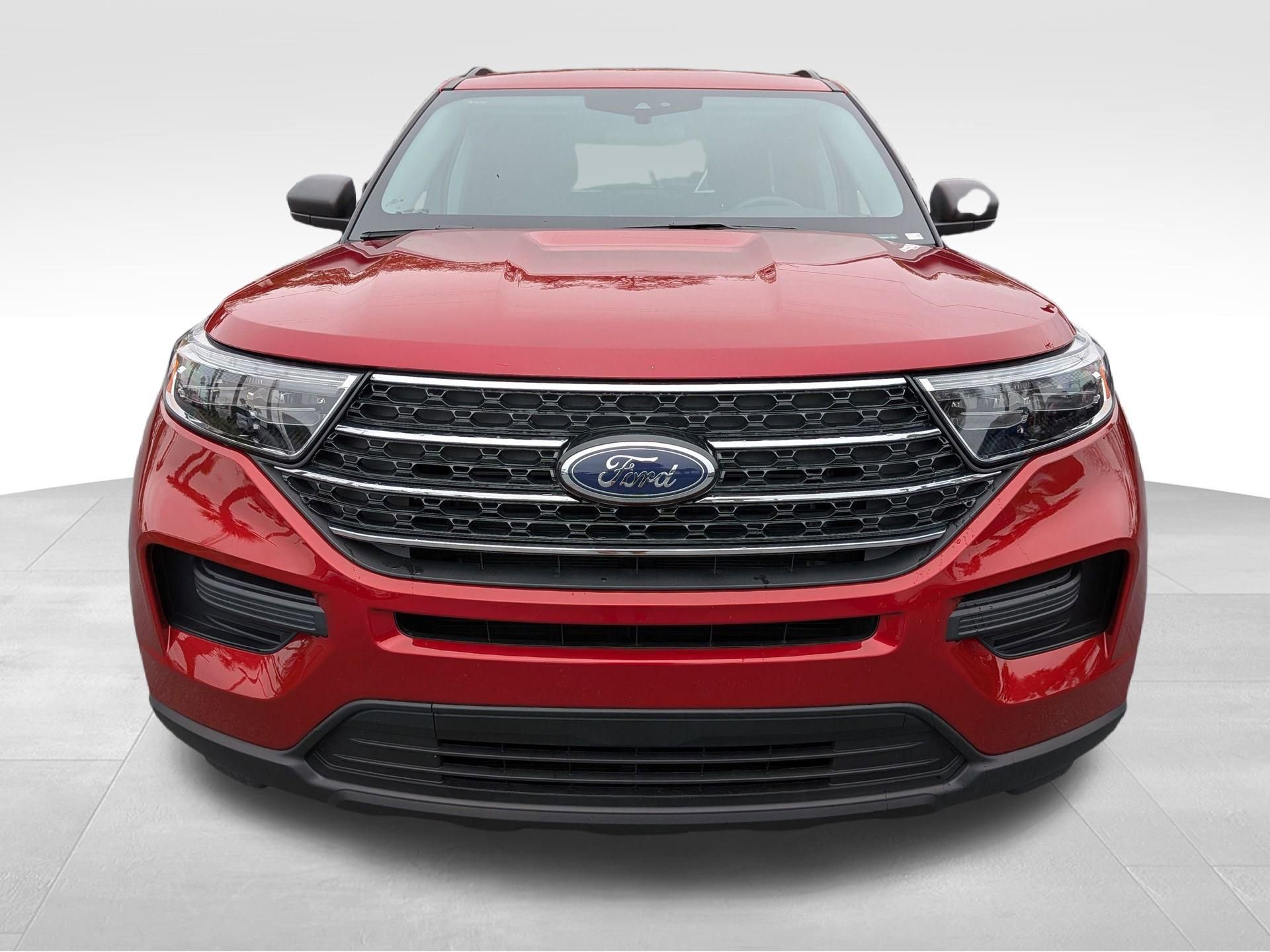 Used 2023 Ford Explorer XLT image 11