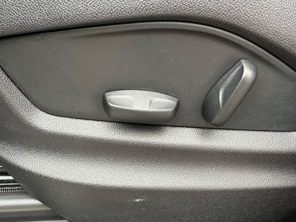 Used 2022 Porsche Cayenne image 10