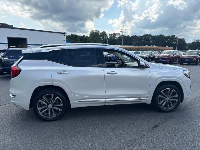 Used 2020 GMC Terrain Denali w/ Denali Premium Package AWD/4WD image 4