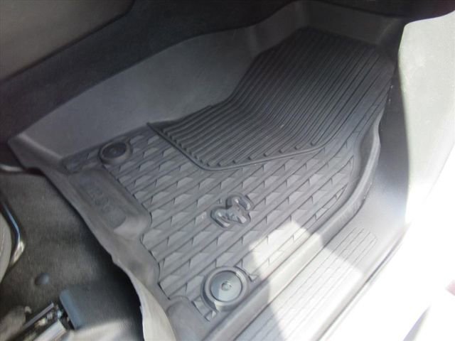 Used 2020 RAM 1500 Big Horn RWD image 32