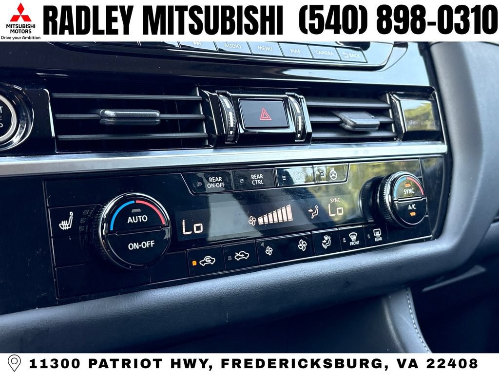 Used 2023 Nissan Pathfinder SL AWD/4WD image 10