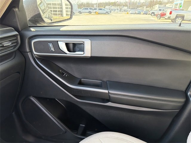 Used 2022 Ford Explorer 4WD w/ Class IV Trailer Tow Package image 25