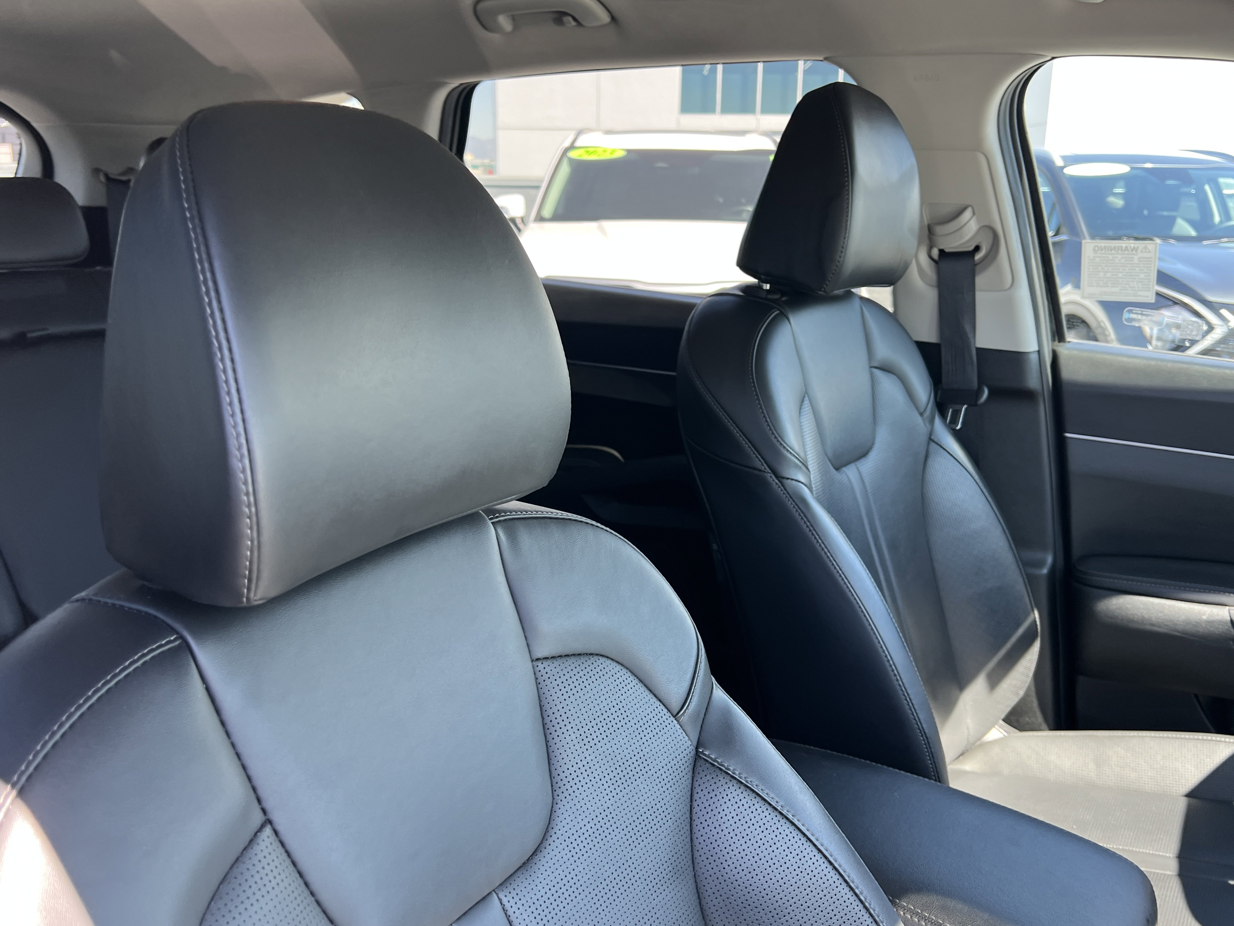 Certified 2025 Kia Sorento S image 15