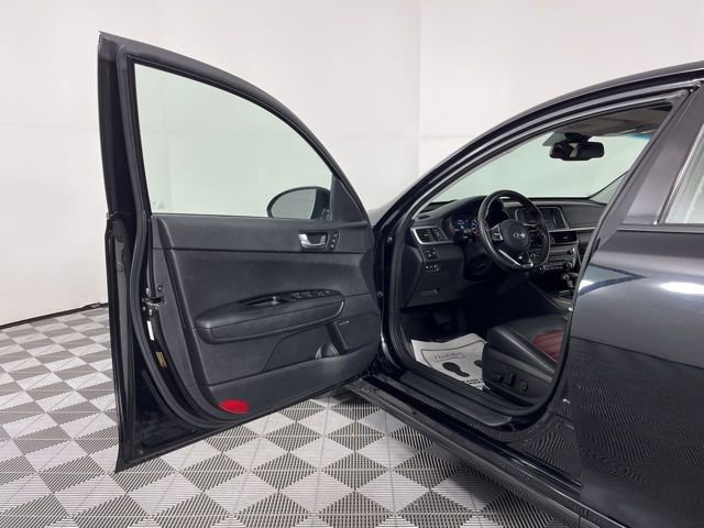 Used 2020 Kia Optima SX image 16