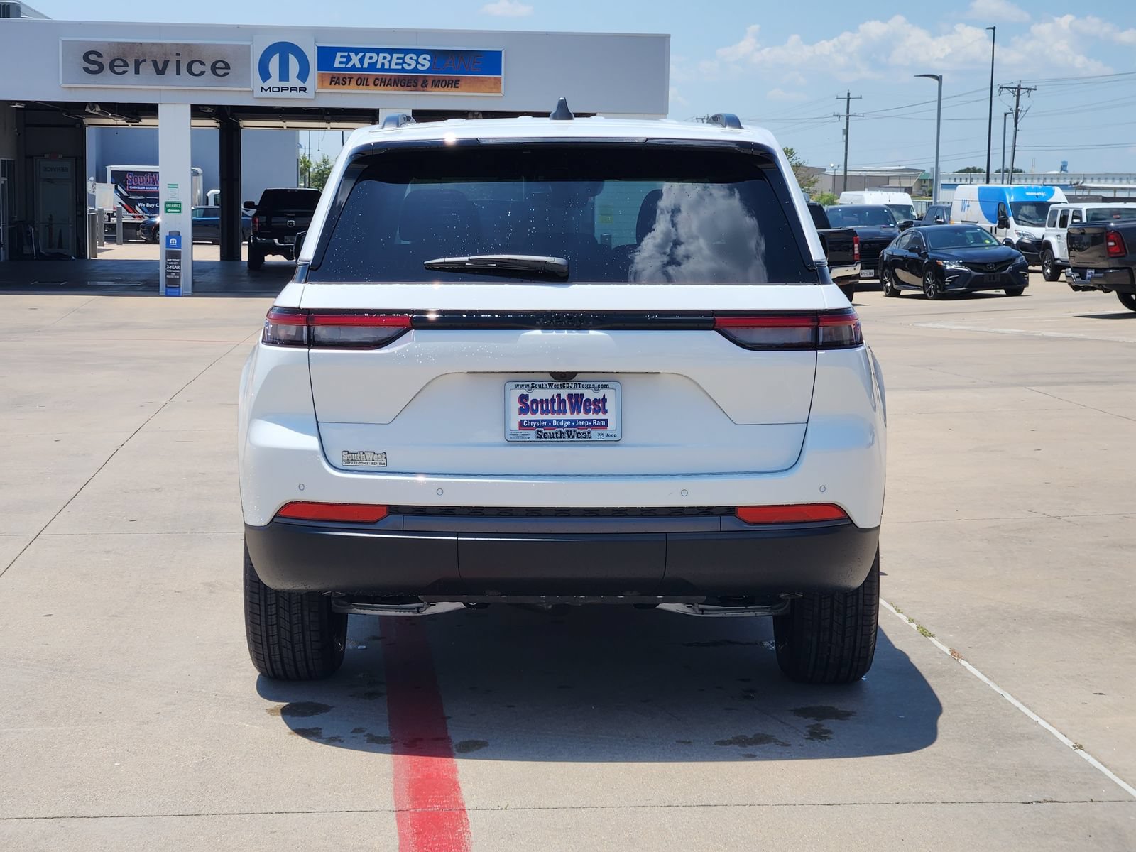 New 2026 Jeep Grand Cherokee Altitude RWD image 8