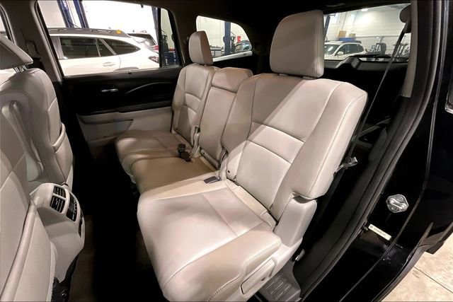 Used 2016 Honda Pilot Touring image 26