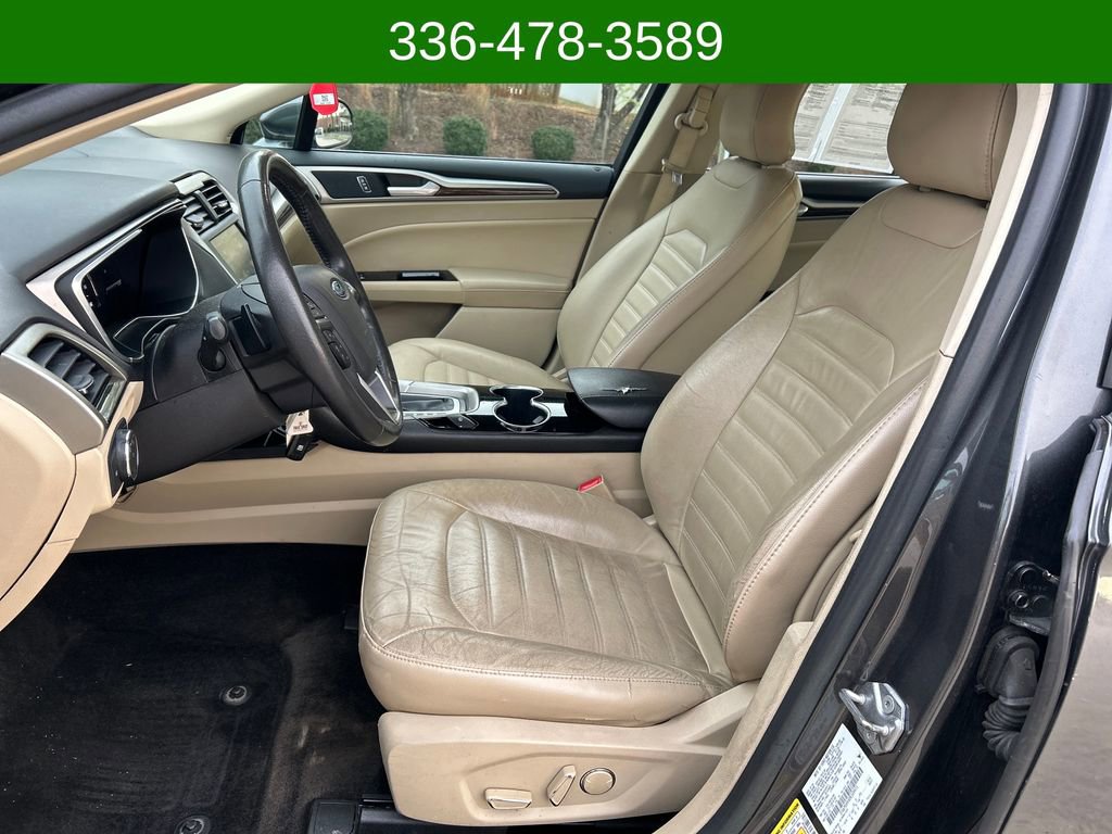 Used 2016 Ford Fusion SE w/ Equipment Group 202A image 9