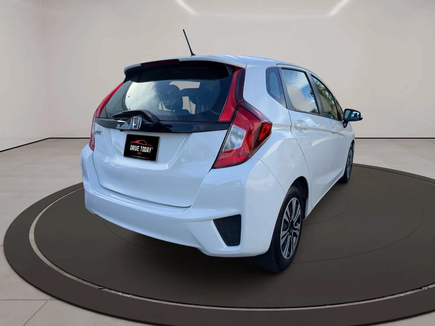Used 2015 Honda Fit LX image 5