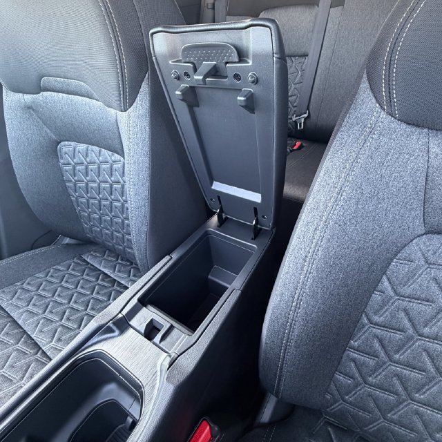 New 2026 Nissan Kicks SV w/ Cold Weather Package FWD image 30