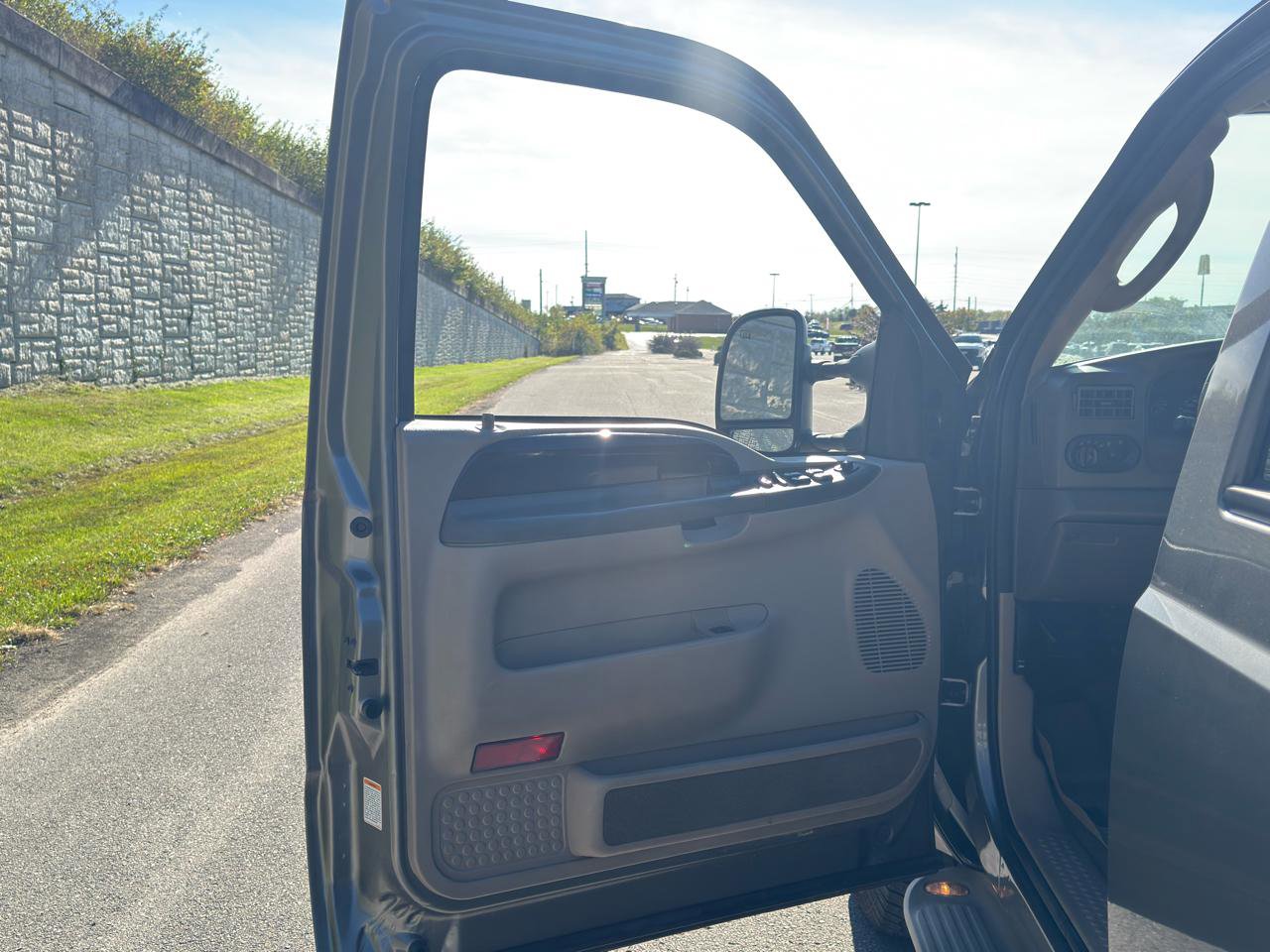 Used 2003 Ford Excursion Limited image 15