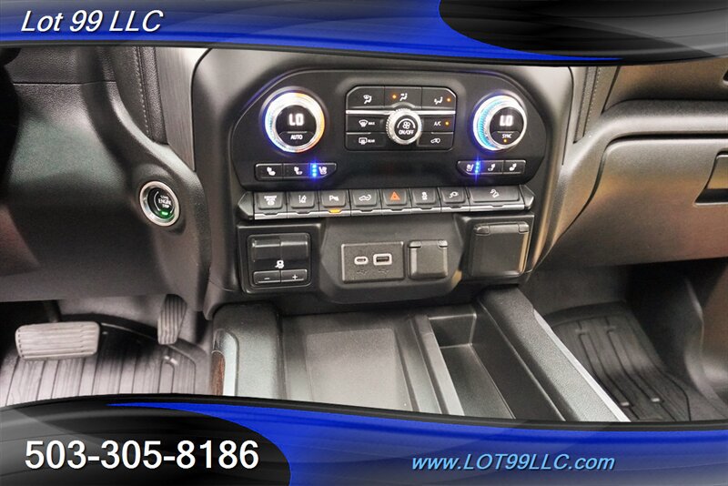 Used 2020 GMC Sierra 3500 Denali w/ Denali Ultimate Package AWD/4WD image 23