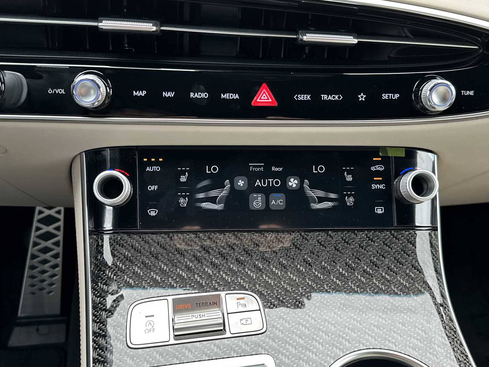 New 2026 Genesis GV70 3.5T Sport Prestige AWD/4WD image 19