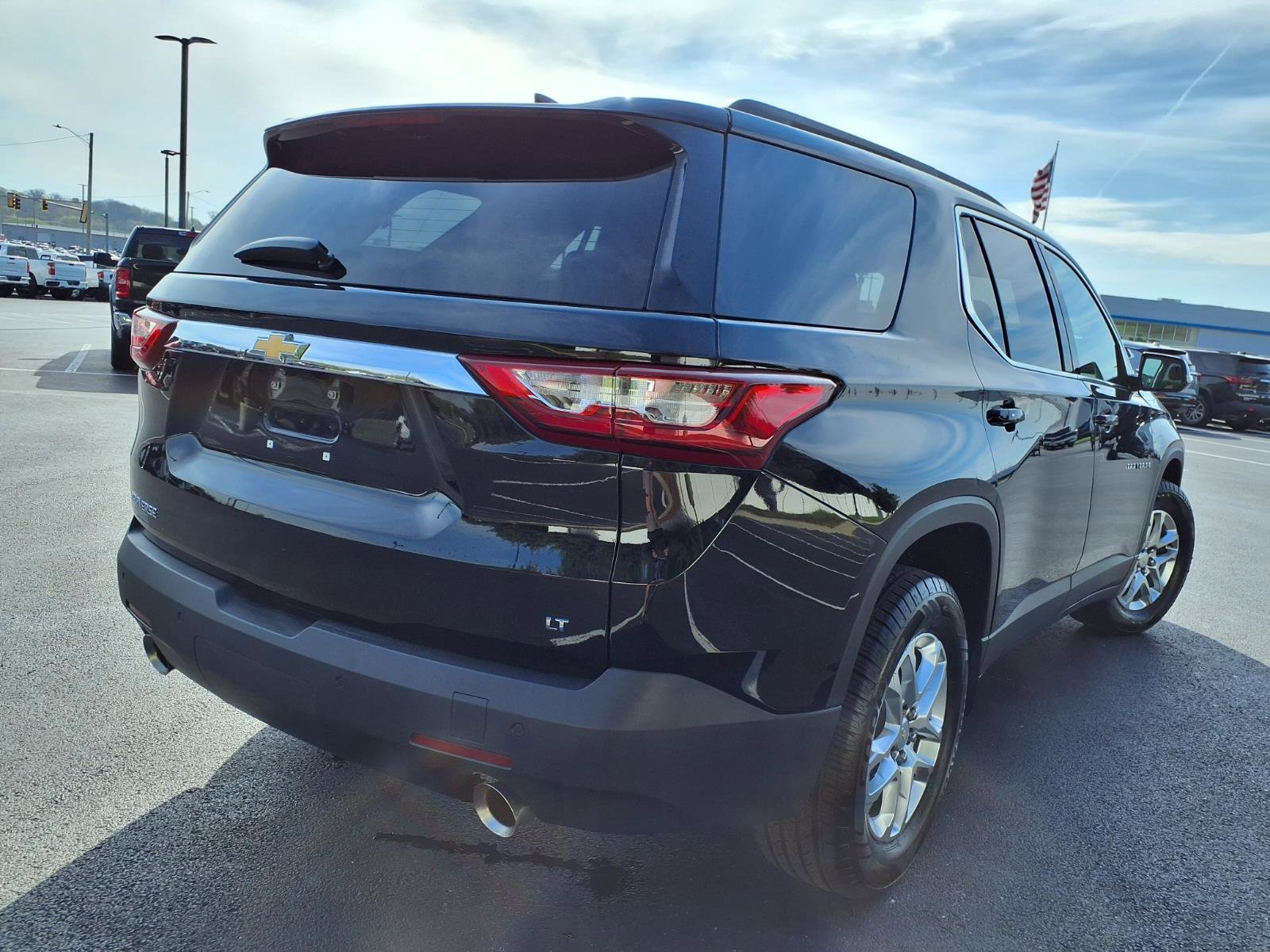 Certified 2020 Chevrolet Traverse LT FWD image 36