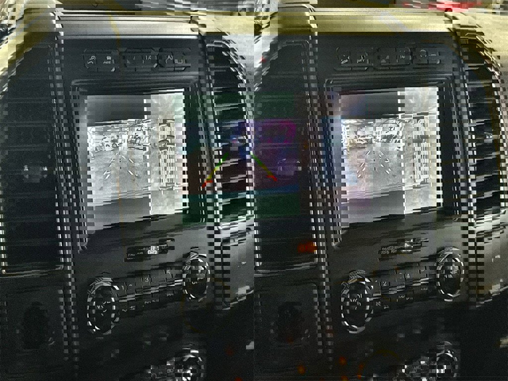 Used 2021 Ford Expedition Limited image 20