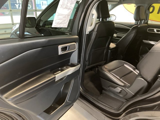 Used 2022 Ford Explorer XLT image 8