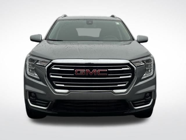 Used 2024 GMC Terrain SLT image 3