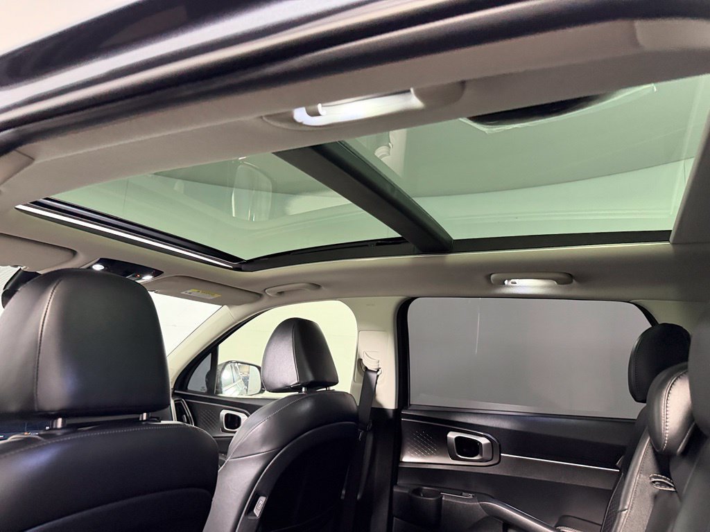 Used 2024 Kia Sorento S w/ Panoramic Sunroof Package FWD image 20