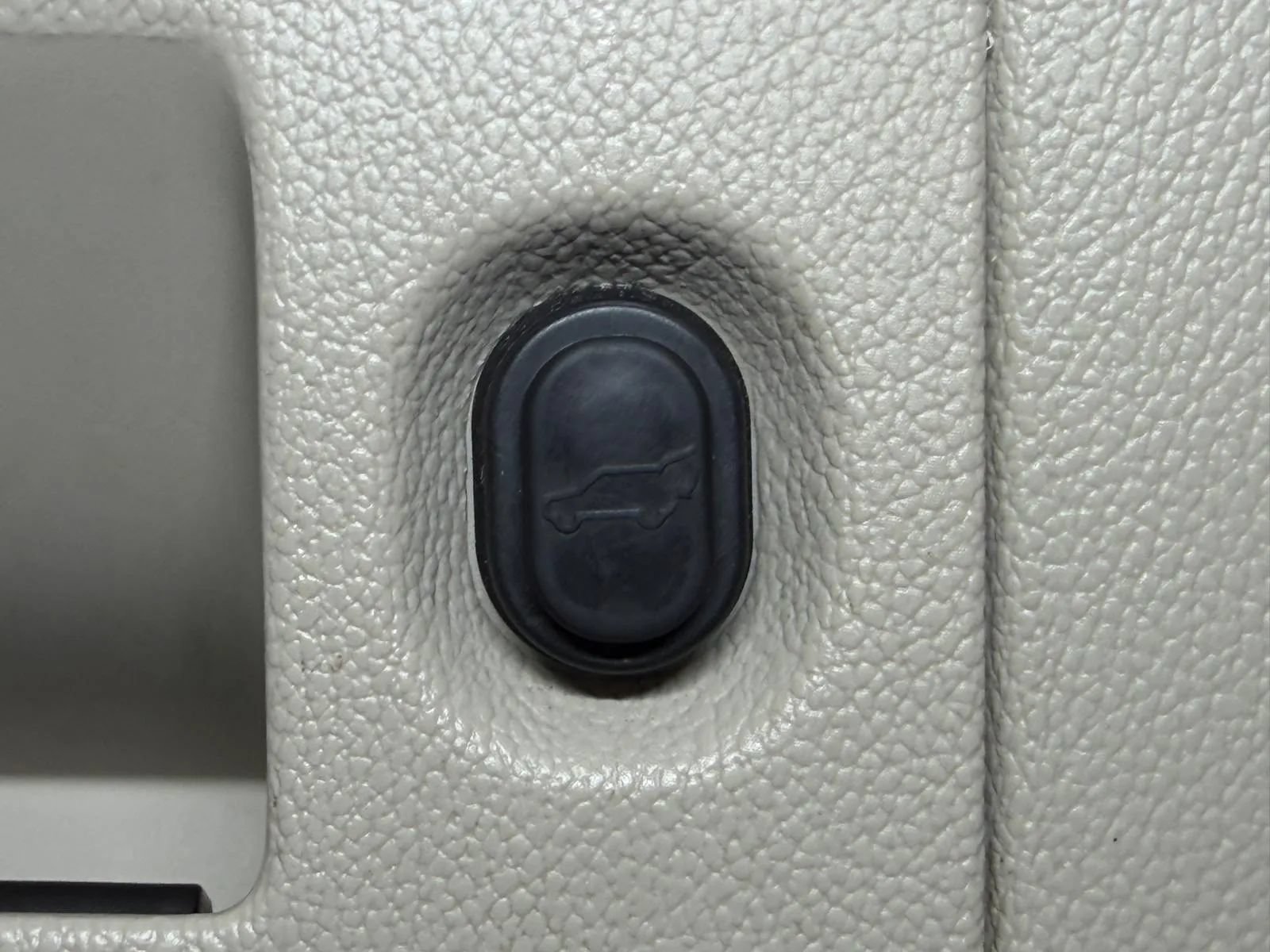 Used 2015 Cadillac Escalade Premium AWD/4WD image 15