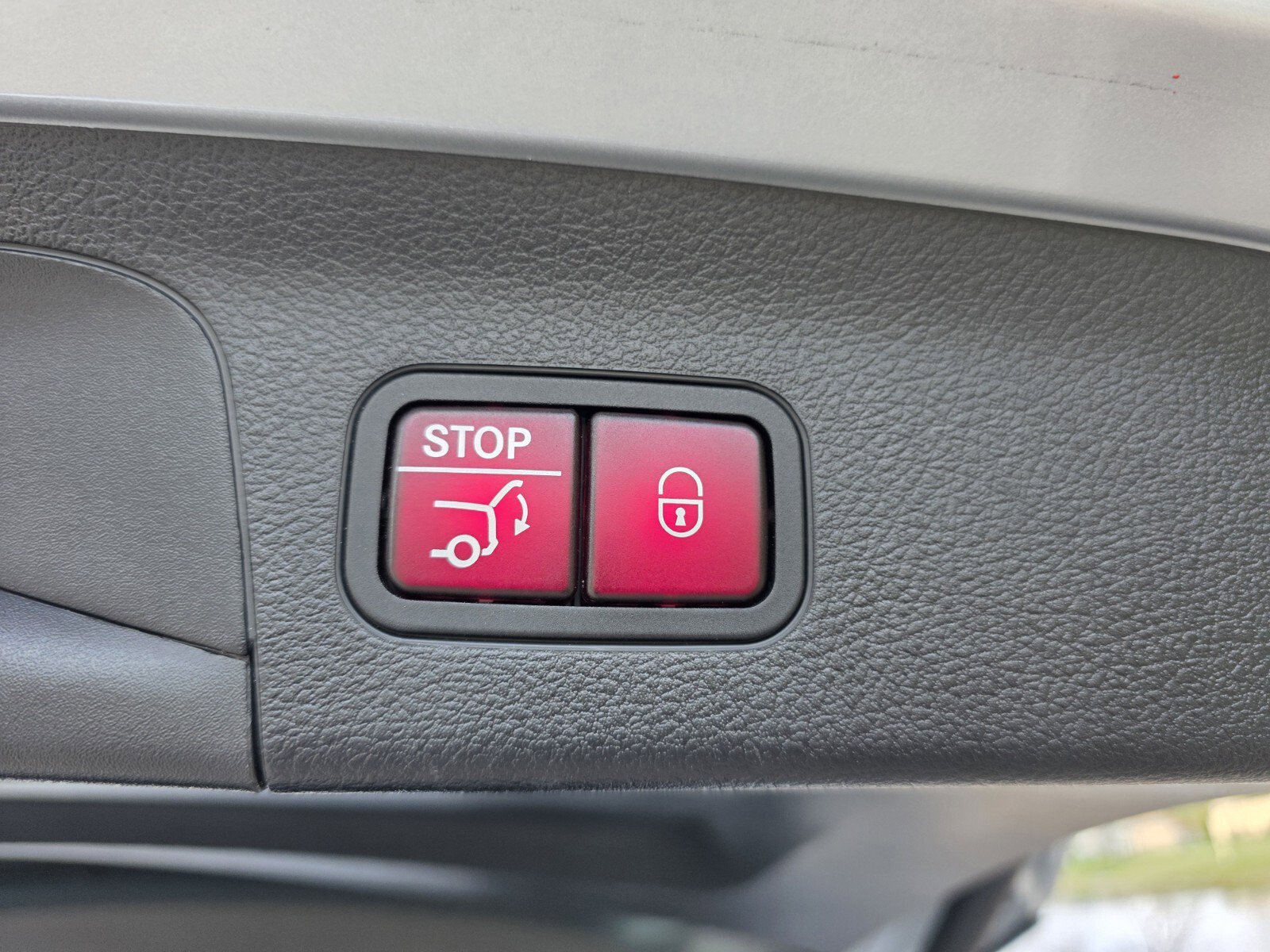 Used 2022 Mercedes-Benz GLS 450 4MATIC image 17