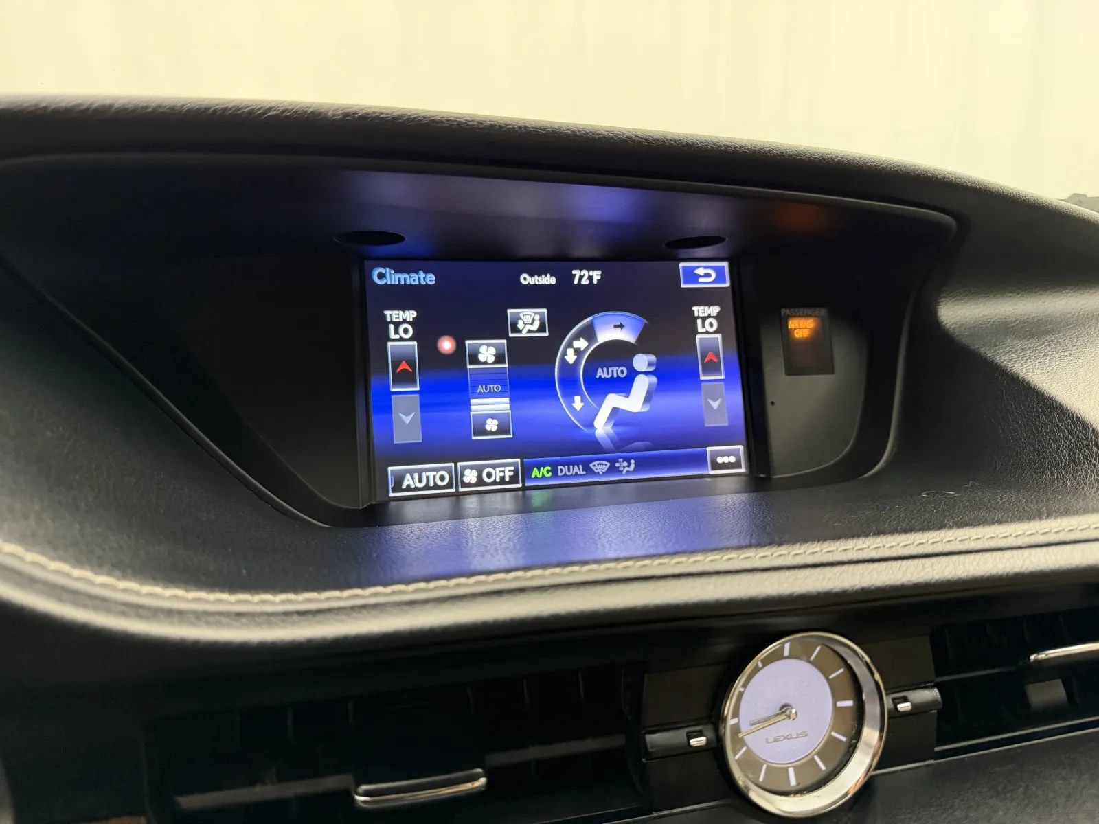 Used 2015 Lexus ES 350 w/ Luxury Package FWD image 15