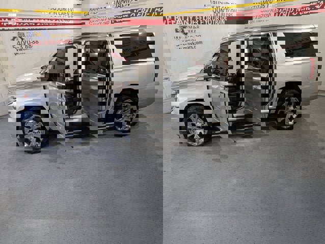 Used 2017 Chevrolet Suburban Premier image 12