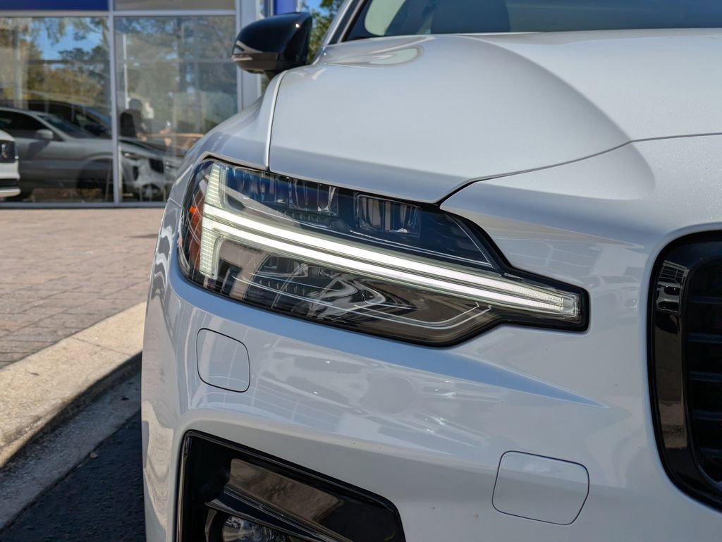 Certified 2024 Volvo S60 B5 Ultimate w/ Climate Package image 10