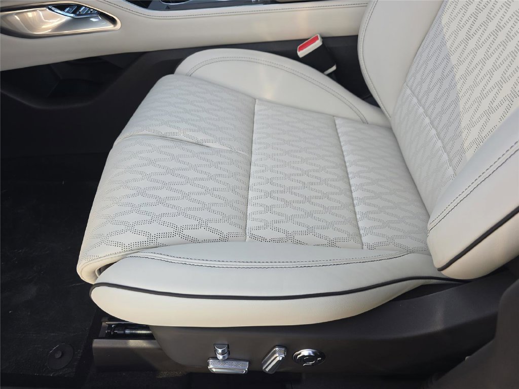 New 2026 Lincoln Nautilus Black Label AWD/4WD image 17
