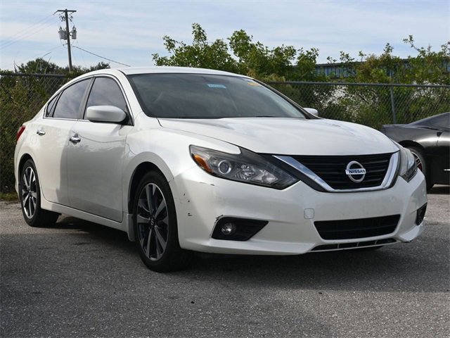 Used 2016 Nissan Altima 2.5 SR w/ LED Appearance Package