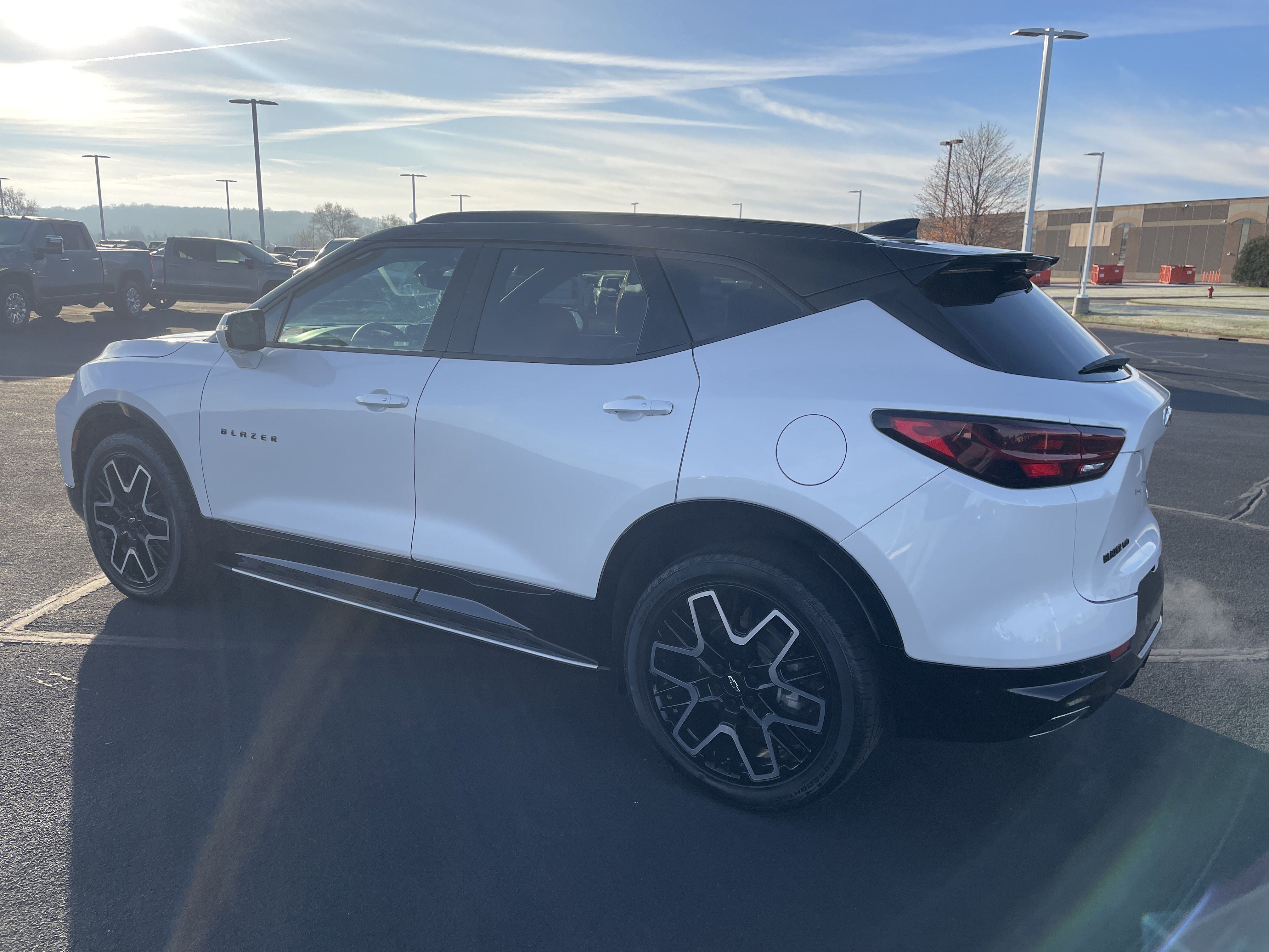 Certified 2024 Chevrolet Blazer RS w/ Driver Confidence II Package image 3