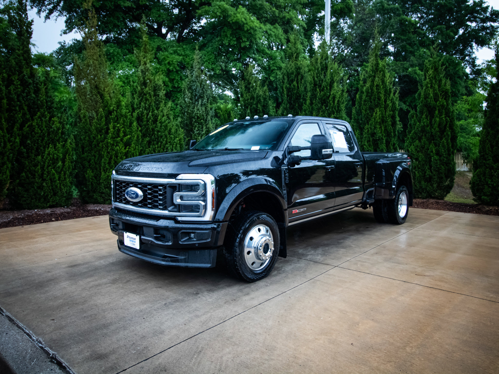 Used 2025 Ford F450 Platinum w/ FX4 Off-Road Package AWD/4WD image 6