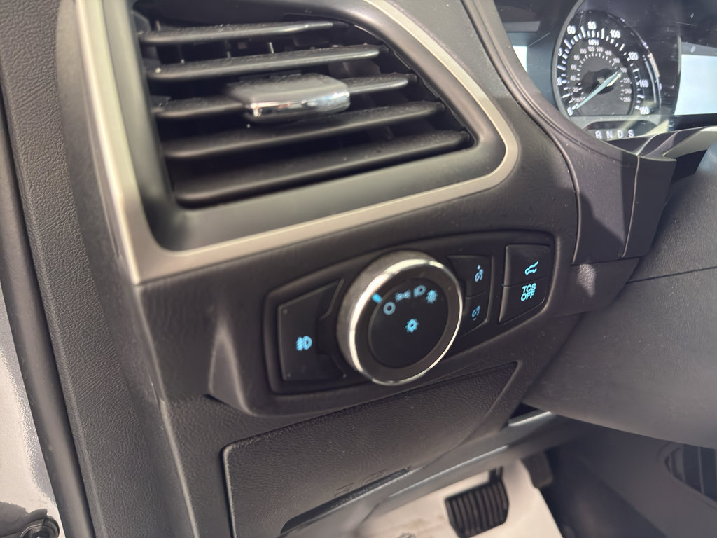 Used 2024 Ford Edge SEL w/ Convenience Package image 21