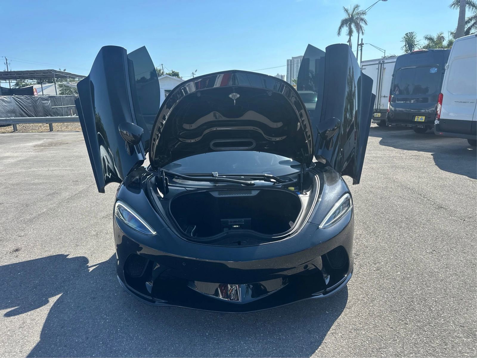 Used 2023 McLaren GT RWD image 10