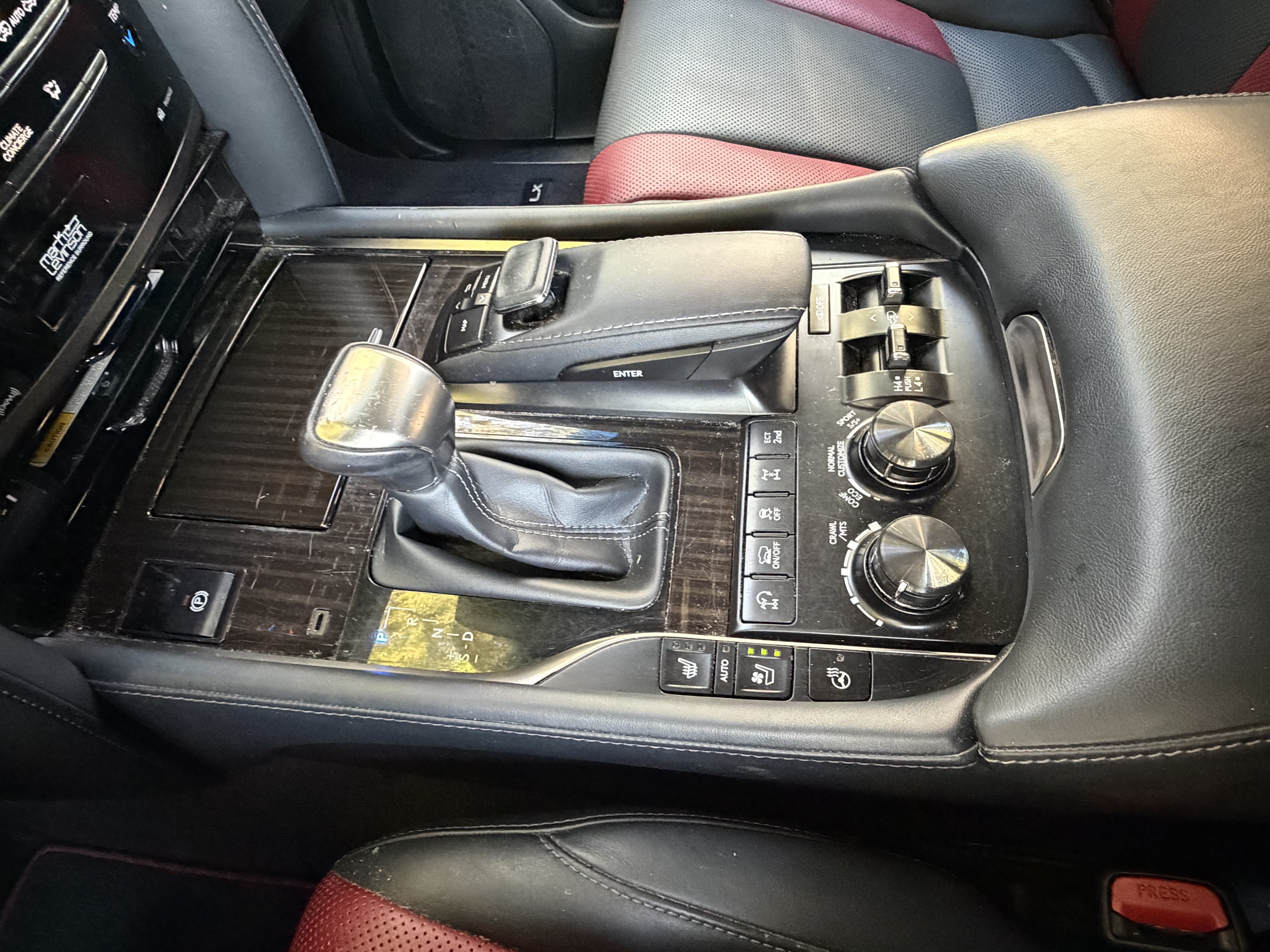 Used 2021 Lexus LX 570 4WD w/ Inspiration Series #2 image 28