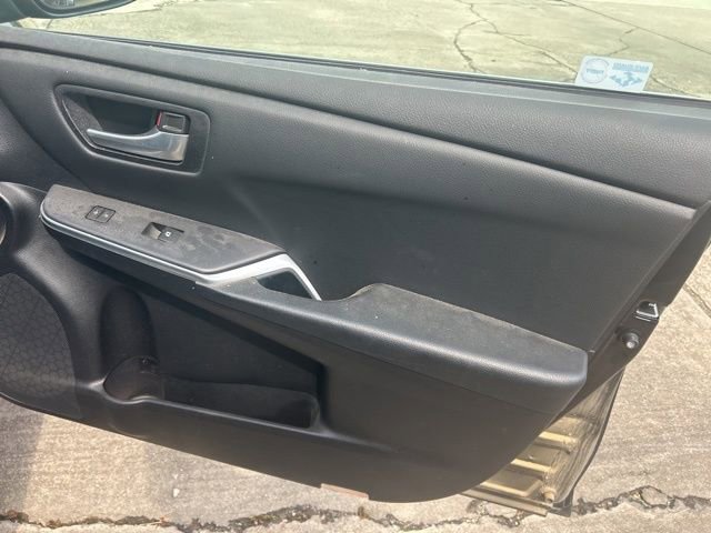 Used 2015 Toyota Camry SE image 18