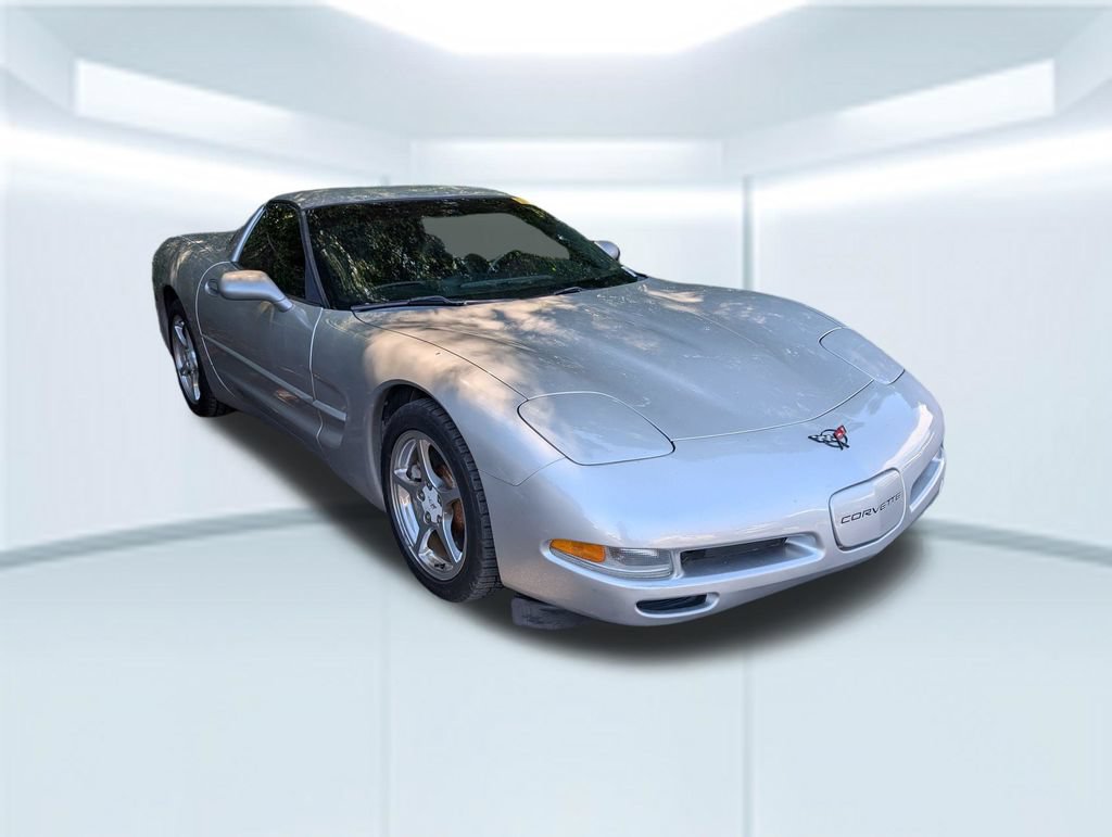 Used 2004 Chevrolet Corvette Coupe RWD image 4