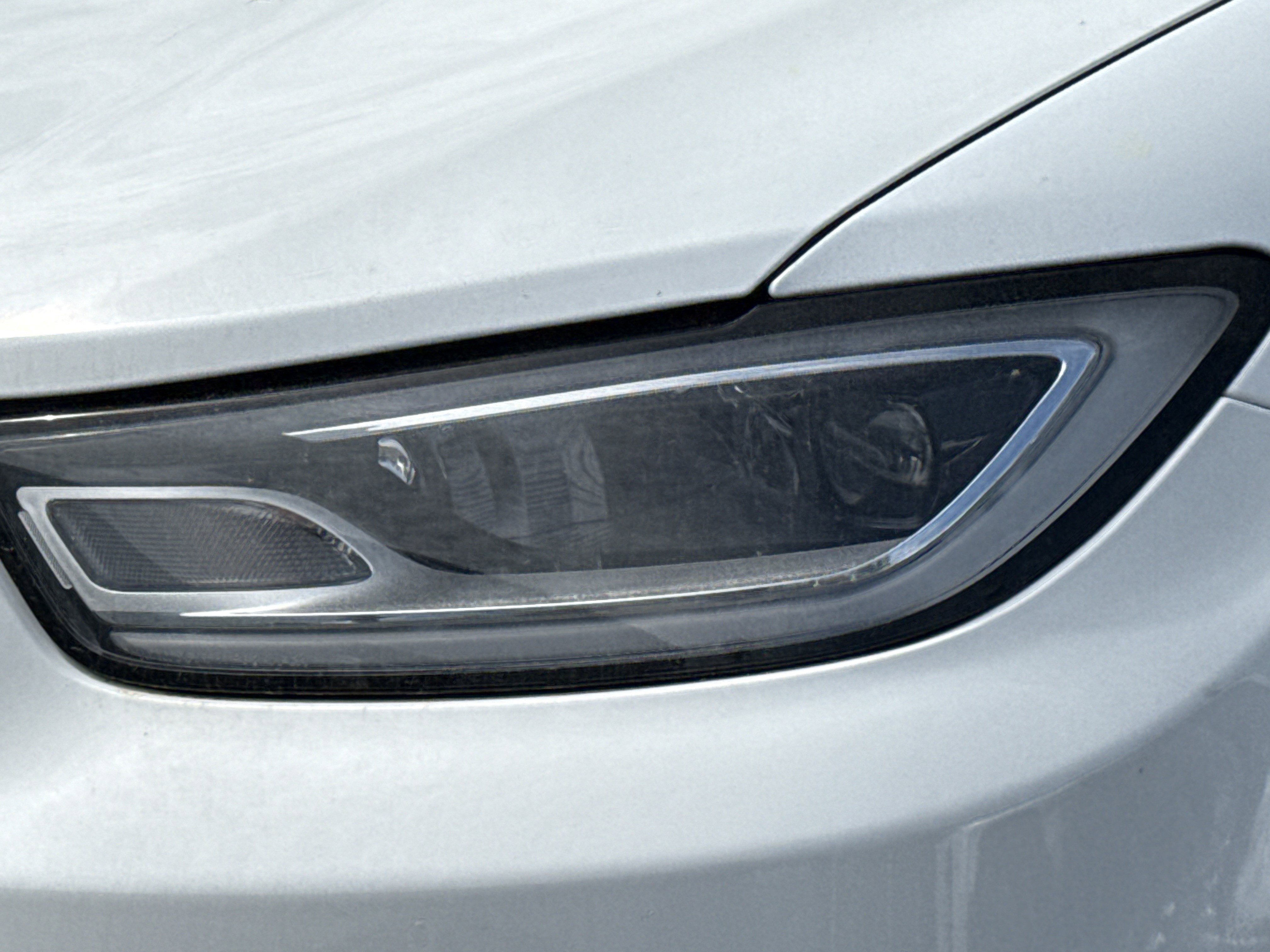Used 2025 Chrysler Pacifica Limited FWD image 10