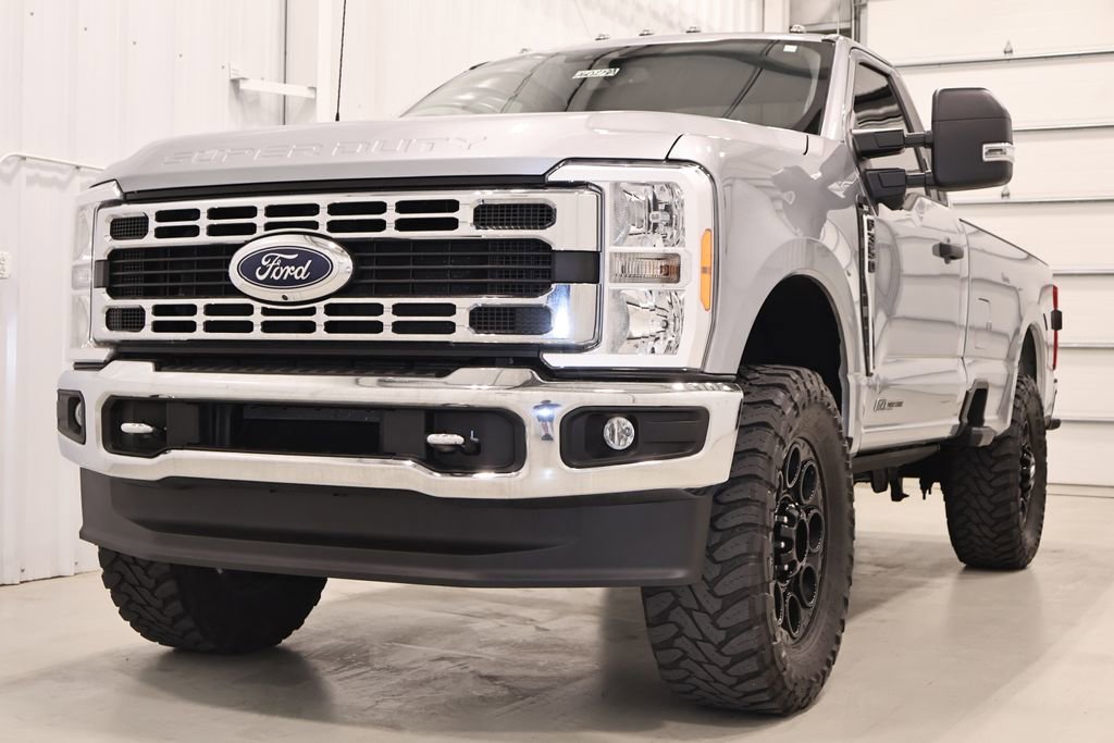 Certified 2023 Ford F350 XLT w/ 360-Degree Camera Package AWD/4WD image 6