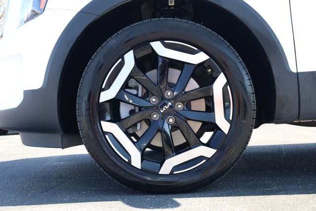 Certified 2025 Kia Telluride S image 9