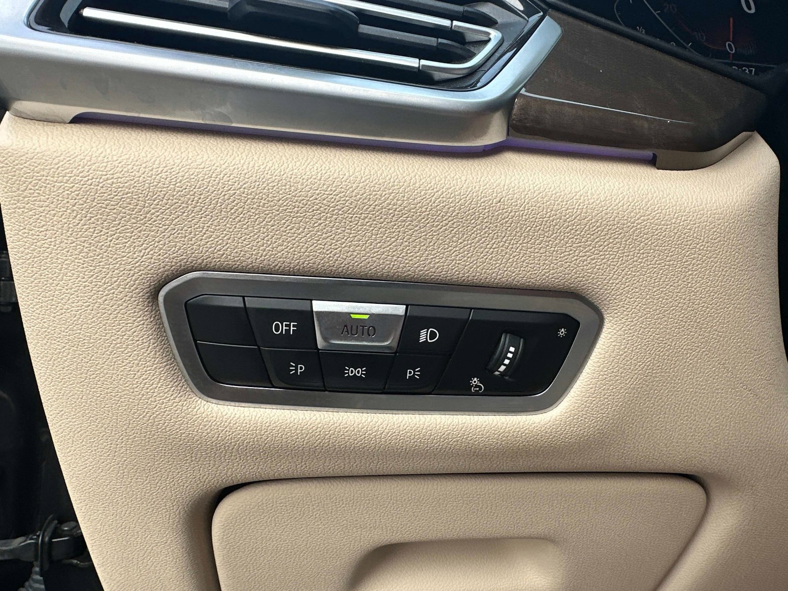 Used 2022 BMW X5 sDrive40i w/ Premium Package image 27