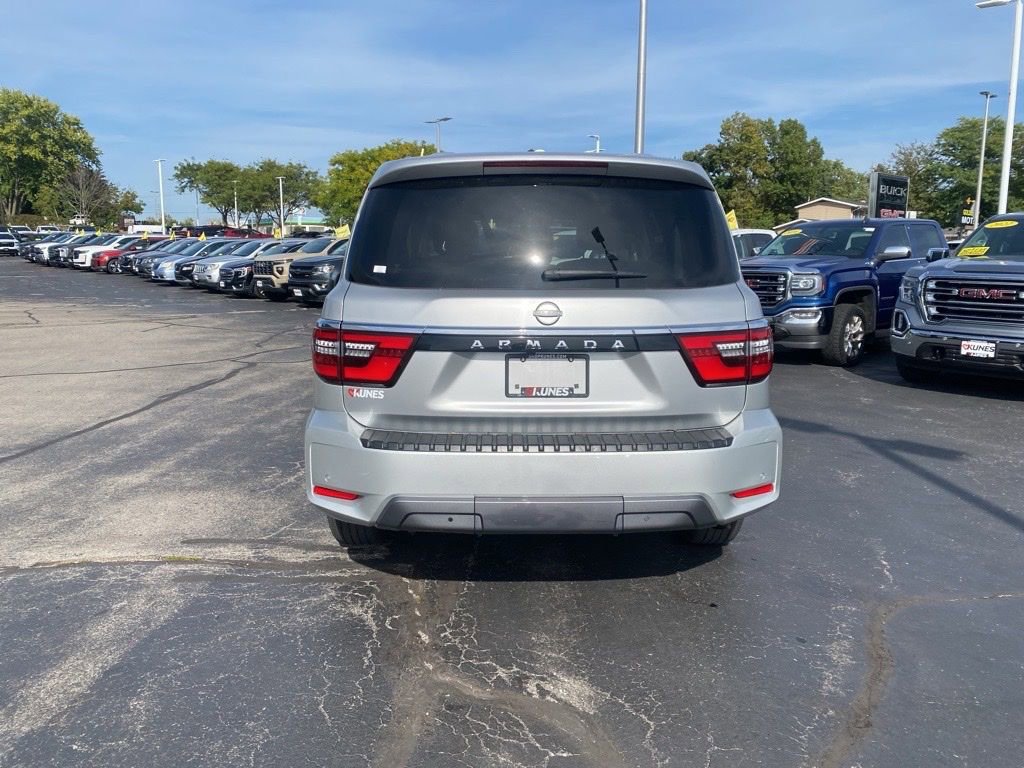 Used 2023 Nissan Armada SV image 4