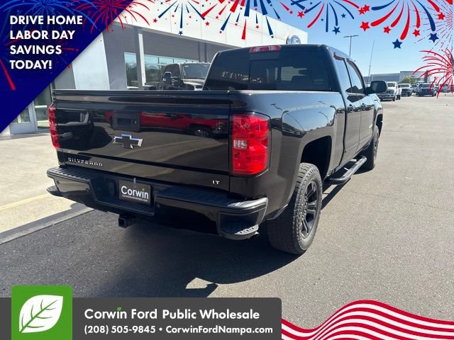 Used 2017 Chevrolet Silverado 1500 LT w/ Midnight Edition AWD/4WD image 6