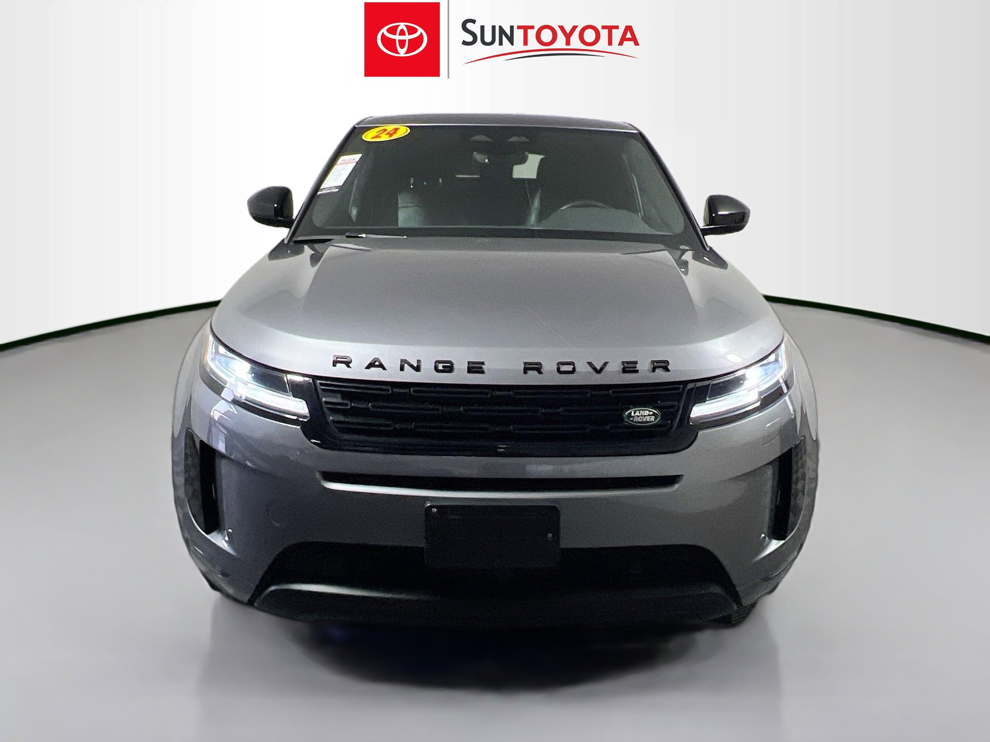 Used 2024 Land Rover Range Rover Evoque S image 10