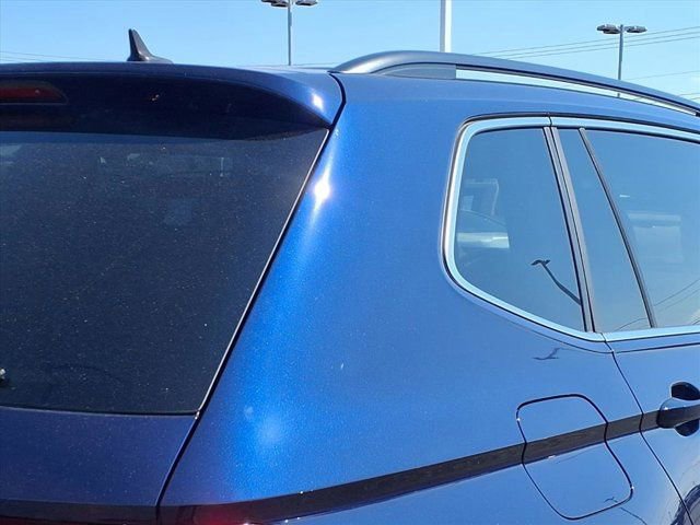 Used 2021 Volkswagen Tiguan SE w/ Panoramic Sunroof Package image 27