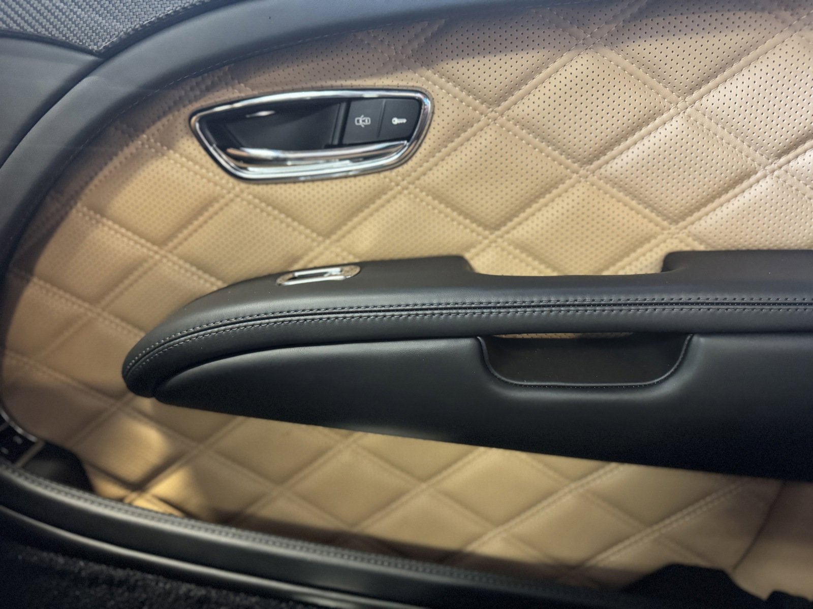 Used 2016 Bentley Mulsanne Speed image 17