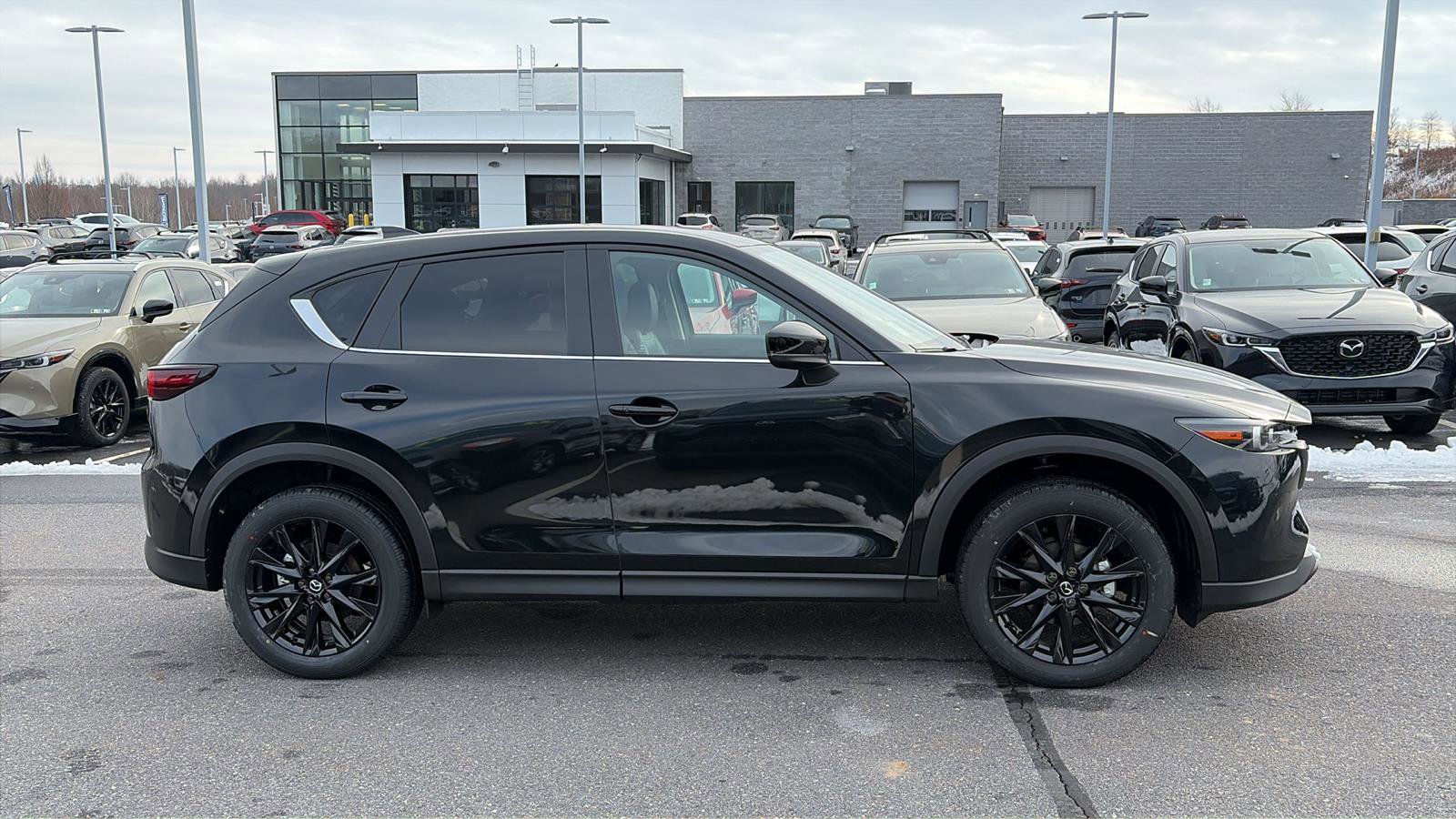 New 2025 MAZDA CX-5 Carbon Edition image 2